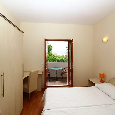 Dub Hotel 3*