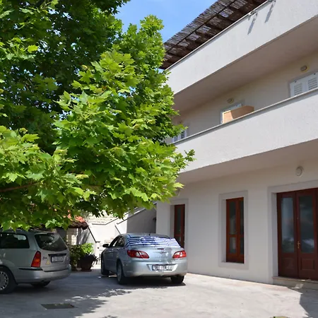 Dub Apartment