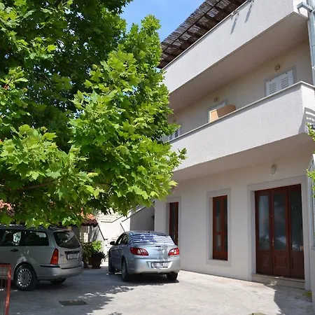 Dub Apartment